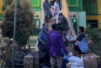 Belasan kampus membantu korban banjir Sumatra di bawah koordinasi Kemendiktisaintek. DOK Kemendiktisaintek
