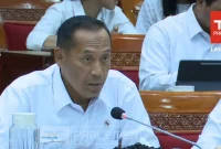 Wakil Menteri Pendidikan Tinggi, Sains, dan Teknologi Fauzan mengikuti raat kerja dengan  Komisi X di Kompleks Parlemen, Senayan, Jakarta, Senin (8/12/2025). Foto: YouTube/ TVR Parlemen