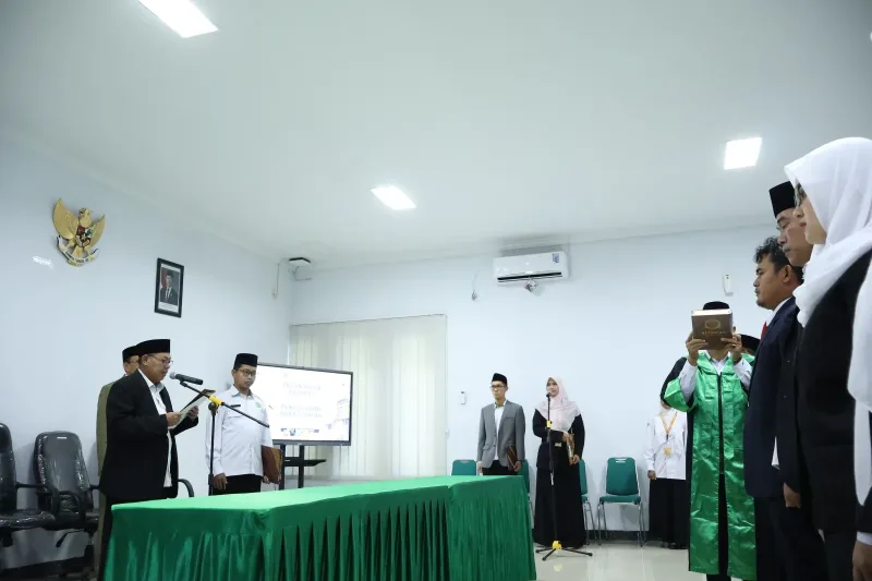 dok.uinkhas.ac.id