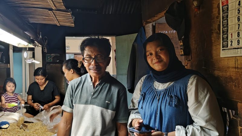 Proses Pembuatan tempe Bersama Bapak Maryono. dokumentasi pribadi,2026