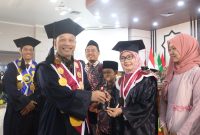 dok.uinkhas.ac.id